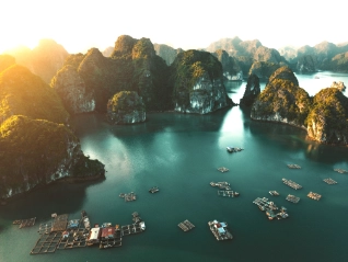 Vietnam Halong Bay 